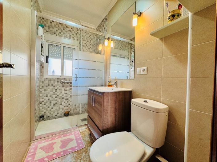 Image No.20-2 Bed Apartment for sale