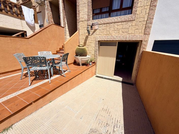 Image No.4-4 Bed Property for sale