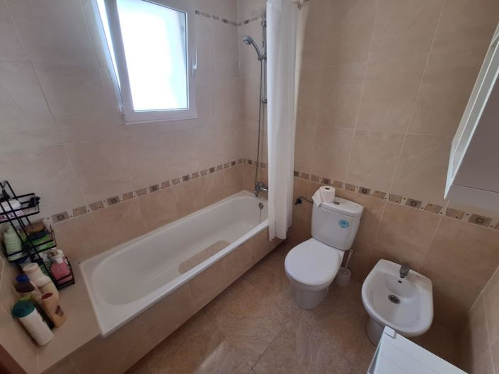 Image No.26-3 Bed Apartment for sale