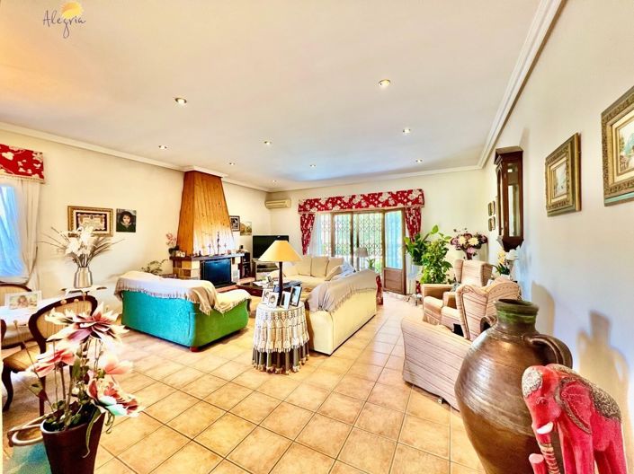 Image No.42-4 Bed Villa for sale