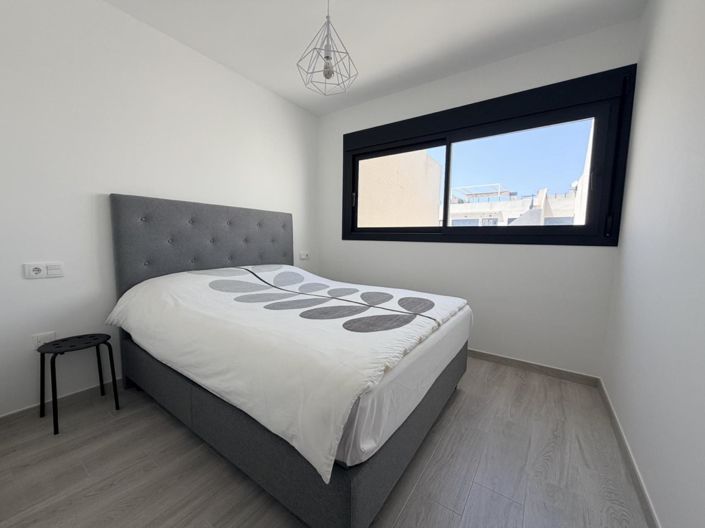 Image No.16-2 Bed Apartment for sale