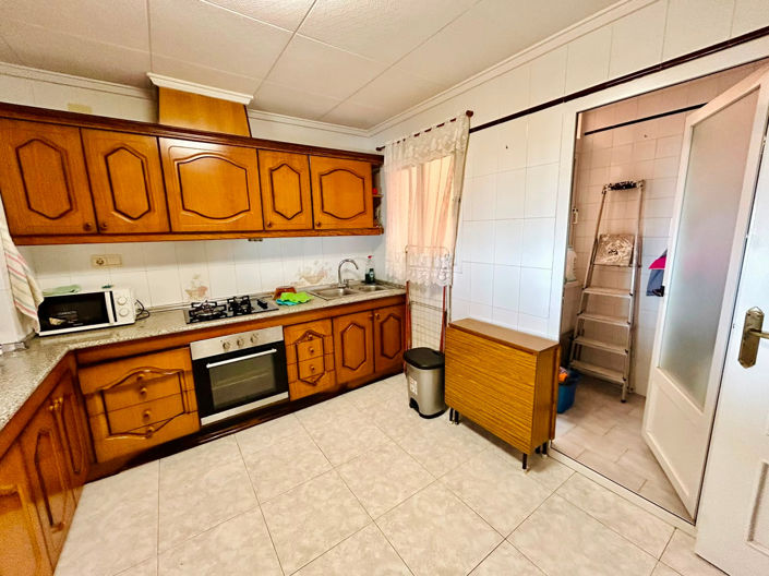 Image No.15-3 Bed Apartment for sale