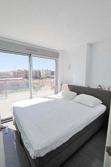 Image No.30-3 Bed Apartment for sale