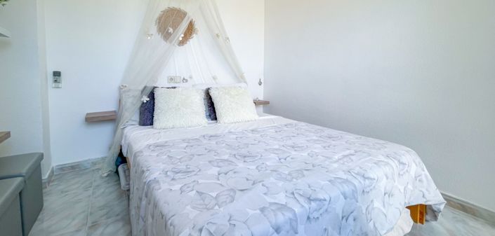Image No.26-2 Bed Property for sale