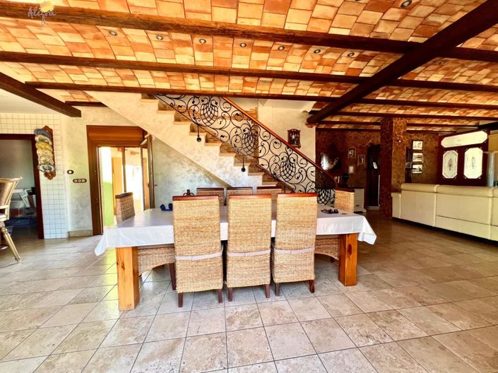 Image No.25-4 Bed Villa for sale