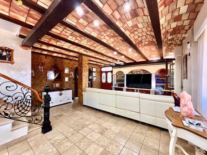 Image No.26-4 Bed Villa for sale
