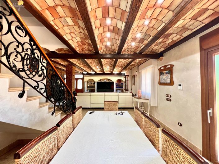 Image No.27-4 Bed Villa for sale