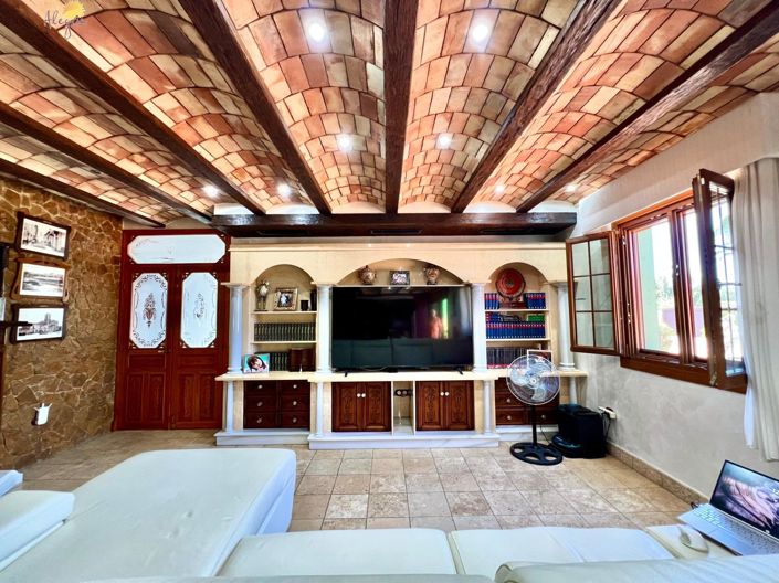 Image No.28-4 Bed Villa for sale