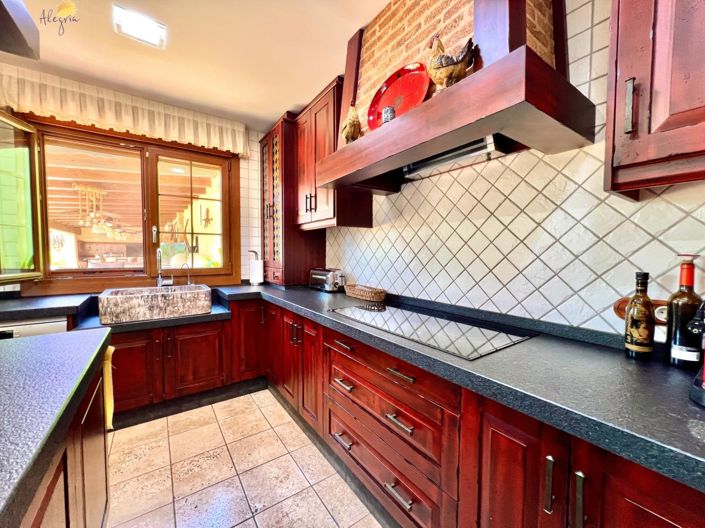 Image No.41-4 Bed Villa for sale