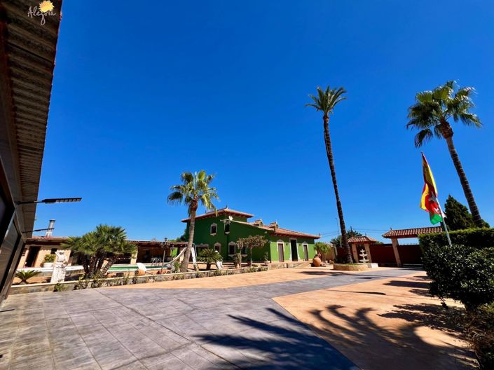 Image No.6-4 Bed Villa for sale