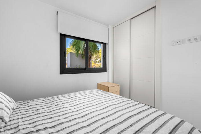 Image No.20-3 Bed Apartment for sale