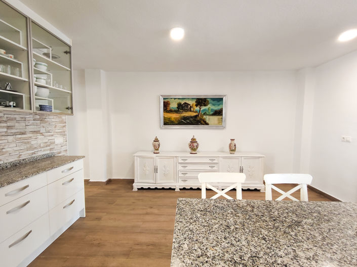 Image No.7-3 Bed Apartment for sale