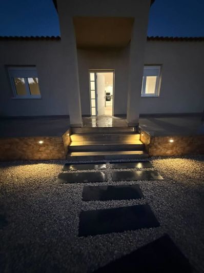 Image No.31-3 Bed Villa for sale