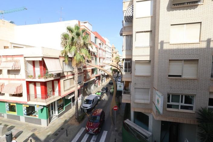 Image No.17-3 Bed Apartment for sale