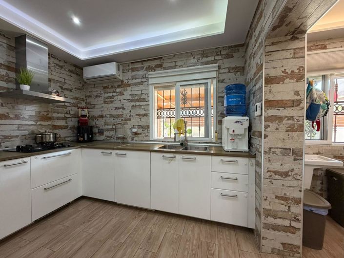 Image No.25-2 Bed Property for sale