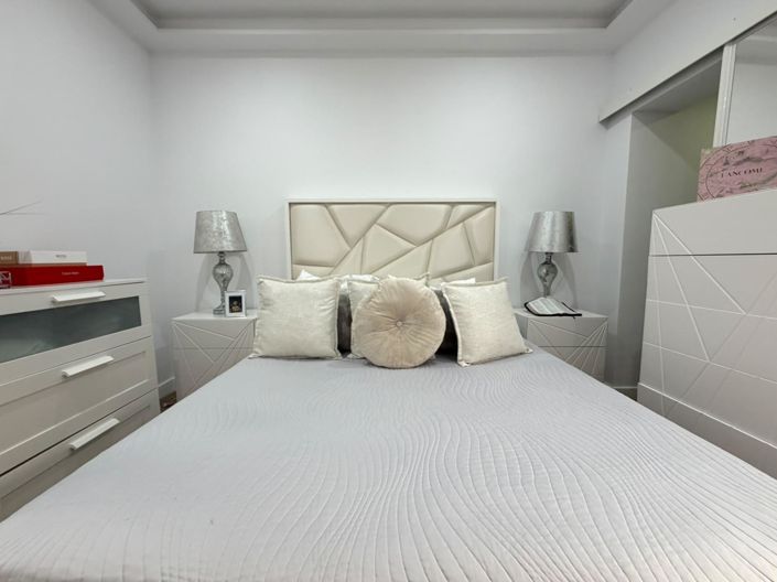 Image No.28-2 Bed Property for sale