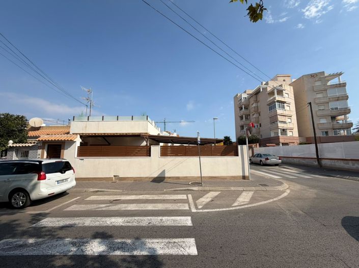 Image No.36-2 Bed Property for sale