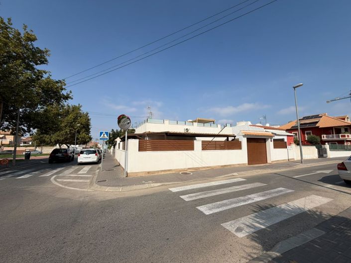 Image No.38-2 Bed Property for sale