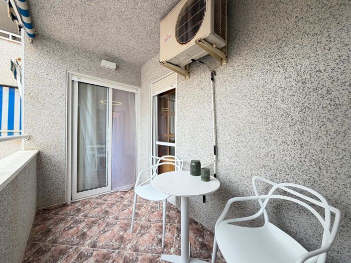 Image No.25-2 Bed Apartment for sale