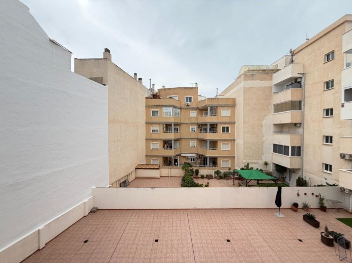 Image No.28-2 Bed Apartment for sale