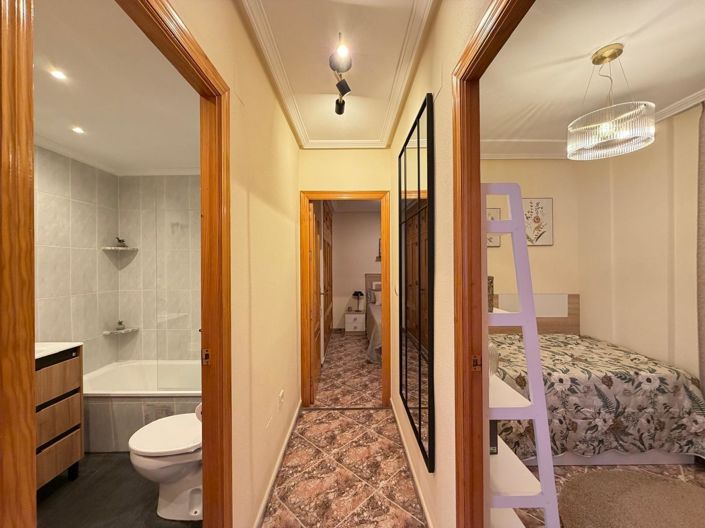 Image No.30-2 Bed Apartment for sale