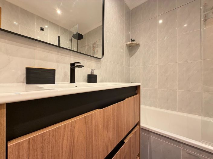 Image No.32-2 Bed Apartment for sale