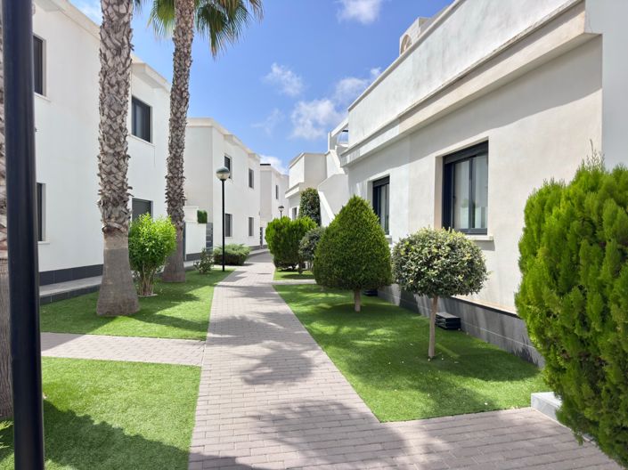 Image No.42-3 Bed Property for sale