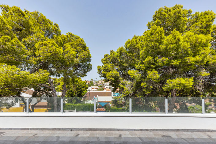 Image No.26-6 Bed Villa for sale