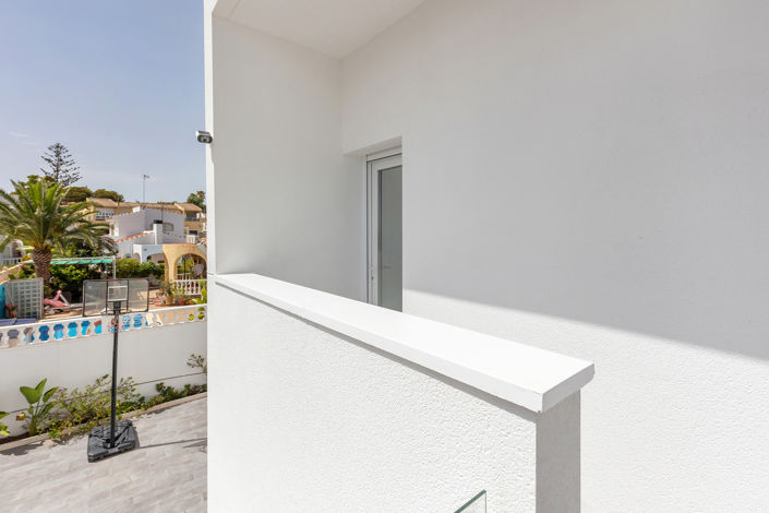 Image No.40-6 Bed Villa for sale