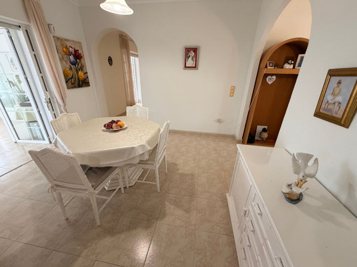 Image No.32-5 Bed Villa for sale