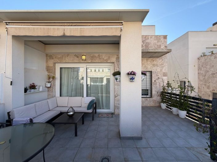 Image No.15-3 Bed Property for sale