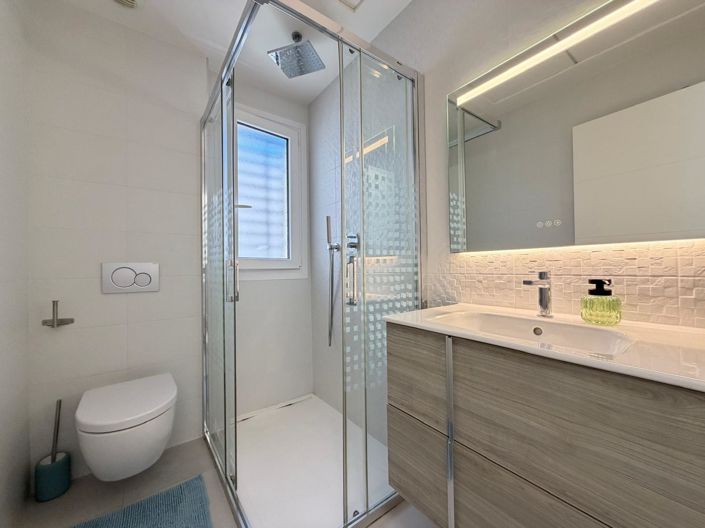 Image No.36-3 Bed Property for sale