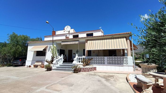 Image No.2-6 Bed Villa for sale