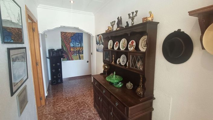 Image No.4-6 Bed Villa for sale