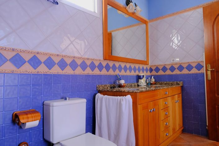 Image No.40-5 Bed Villa for sale