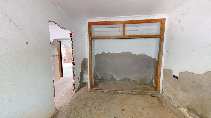 Image No.5-5 Bed Property for sale