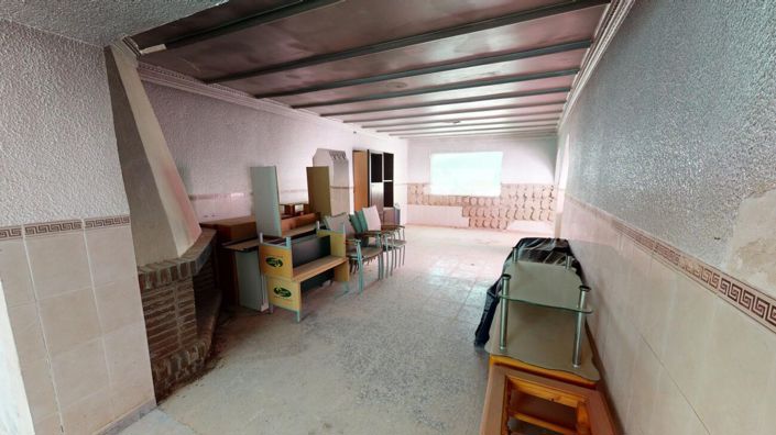 Image No.9-5 Bed Property for sale