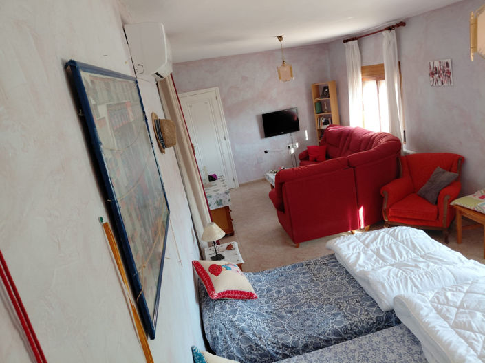 Image No.18-3 Bed Villa for sale