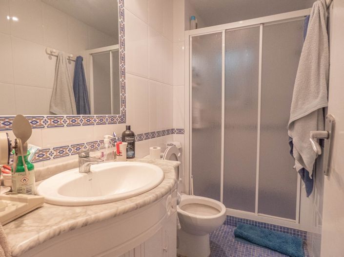 Image No.12-6 Bed Villa for sale