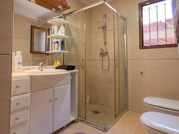 Image No.20-6 Bed Villa for sale