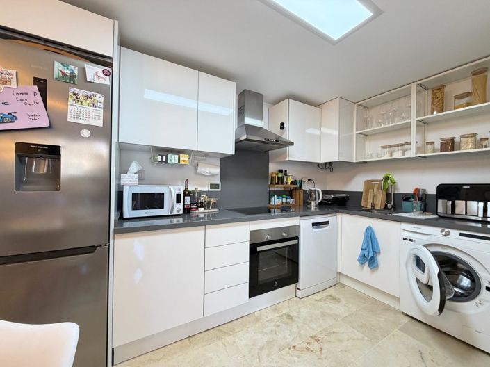Image No.15-3 Bed Apartment for sale