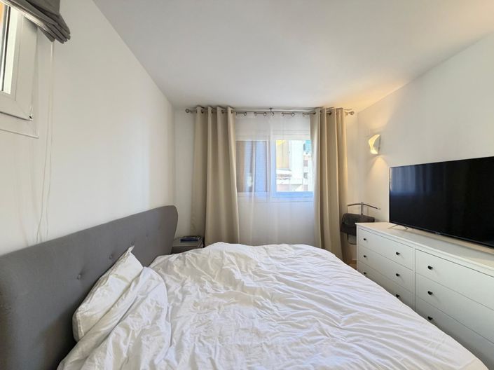 Image No.33-3 Bed Apartment for sale