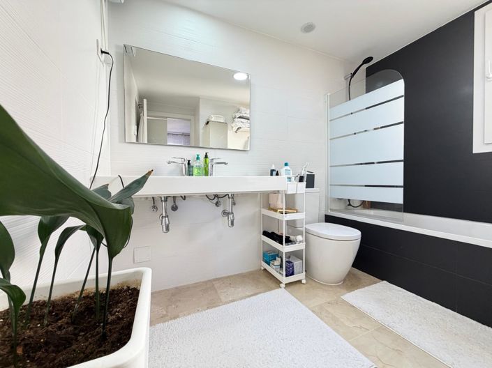 Image No.38-3 Bed Apartment for sale