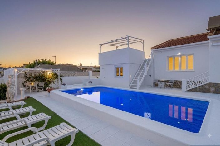 Image No.27-6 Bed Villa for sale