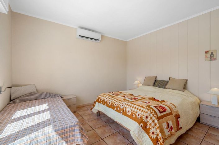 Image No.4-6 Bed Villa for sale