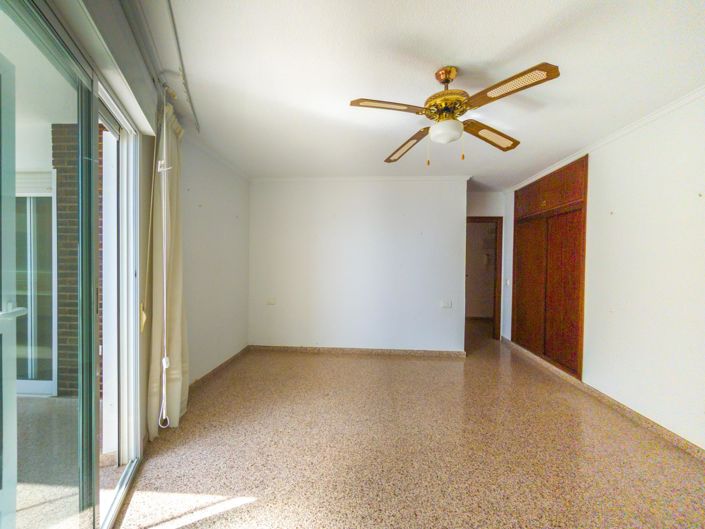 Image No.17-3 Bed Apartment for sale