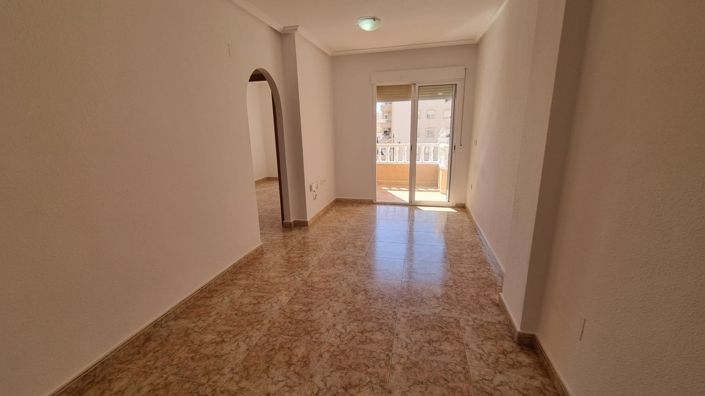 Image No.2-Appartement de 2 chambres à vendre à Torrevieja