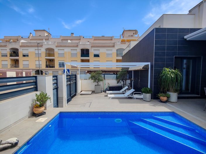 Image No.3-2 Bed Villa for sale