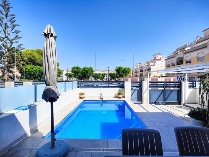 Image No.9-2 Bed Villa for sale