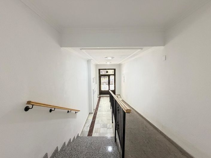 Image No.35-1 Bed Apartment for sale
